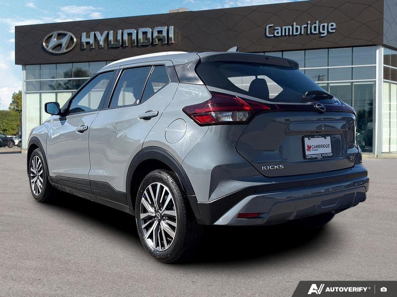 2024 Nissan Kicks SV   CLEAN CARFAX   REMOTE START   HEATED SEATS Photo4