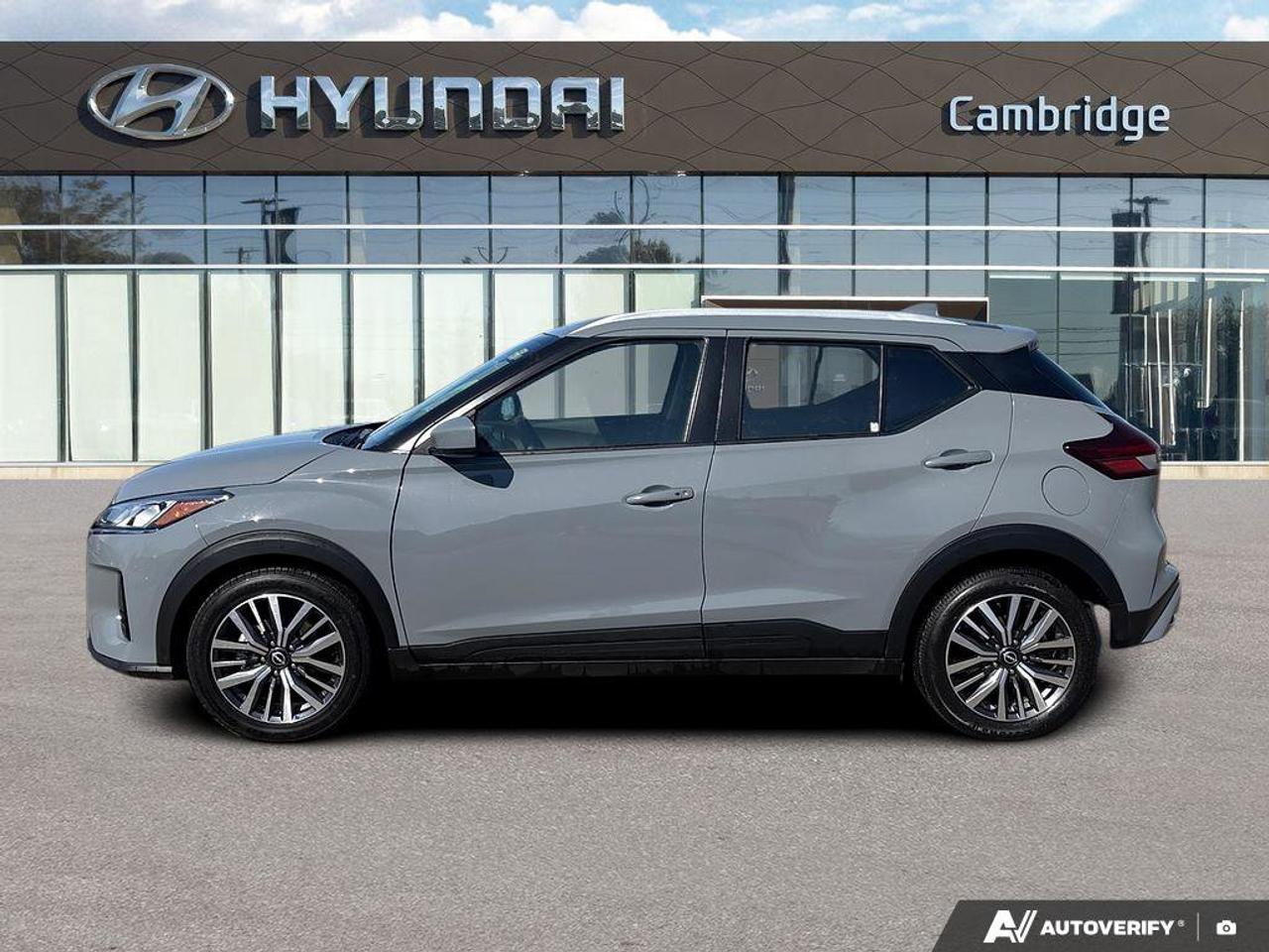 2024 Nissan Kicks SV   CLEAN CARFAX   REMOTE START   HEATED SEATS Photo