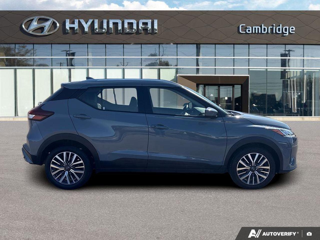 2024 Nissan Kicks SV   CLEAN CARFAX   REMOTE START   HEATED SEATS Photo