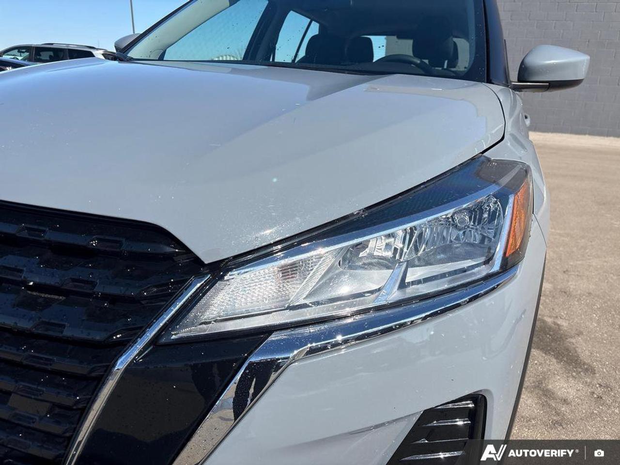 2024 Nissan Kicks SV   CLEAN CARFAX   REMOTE START   HEATED SEATS Photo