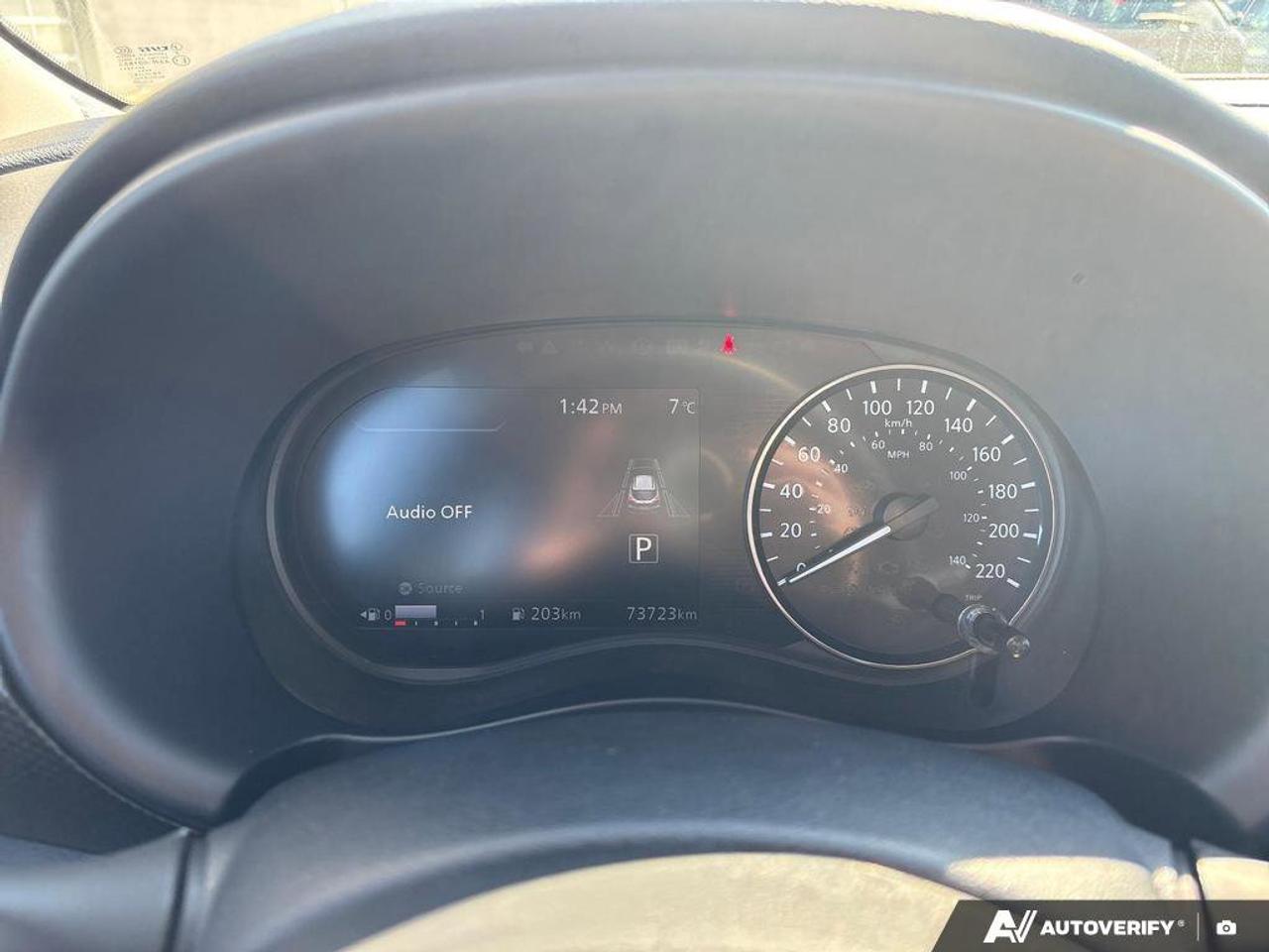 2024 Nissan Kicks SV   CLEAN CARFAX   REMOTE START   HEATED SEATS Photo