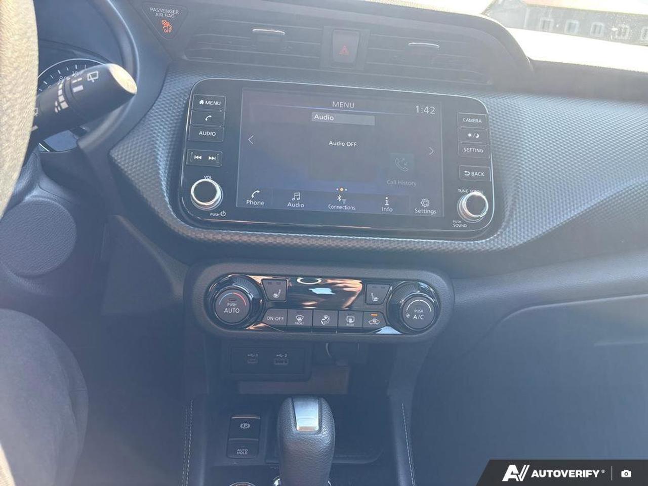 2024 Nissan Kicks SV   CLEAN CARFAX   REMOTE START   HEATED SEATS Photo