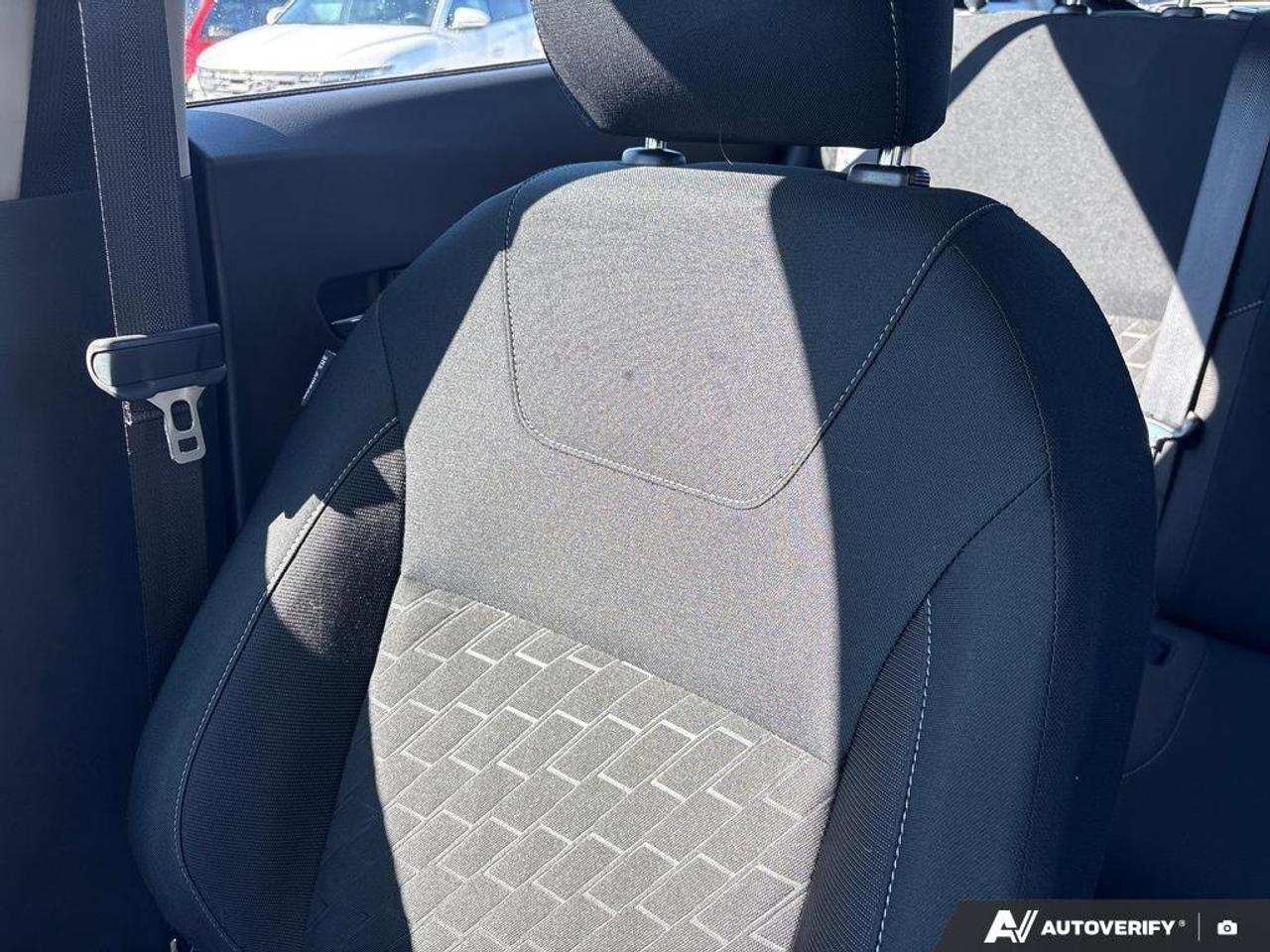 2024 Nissan Kicks SV   CLEAN CARFAX   REMOTE START   HEATED SEATS Photo