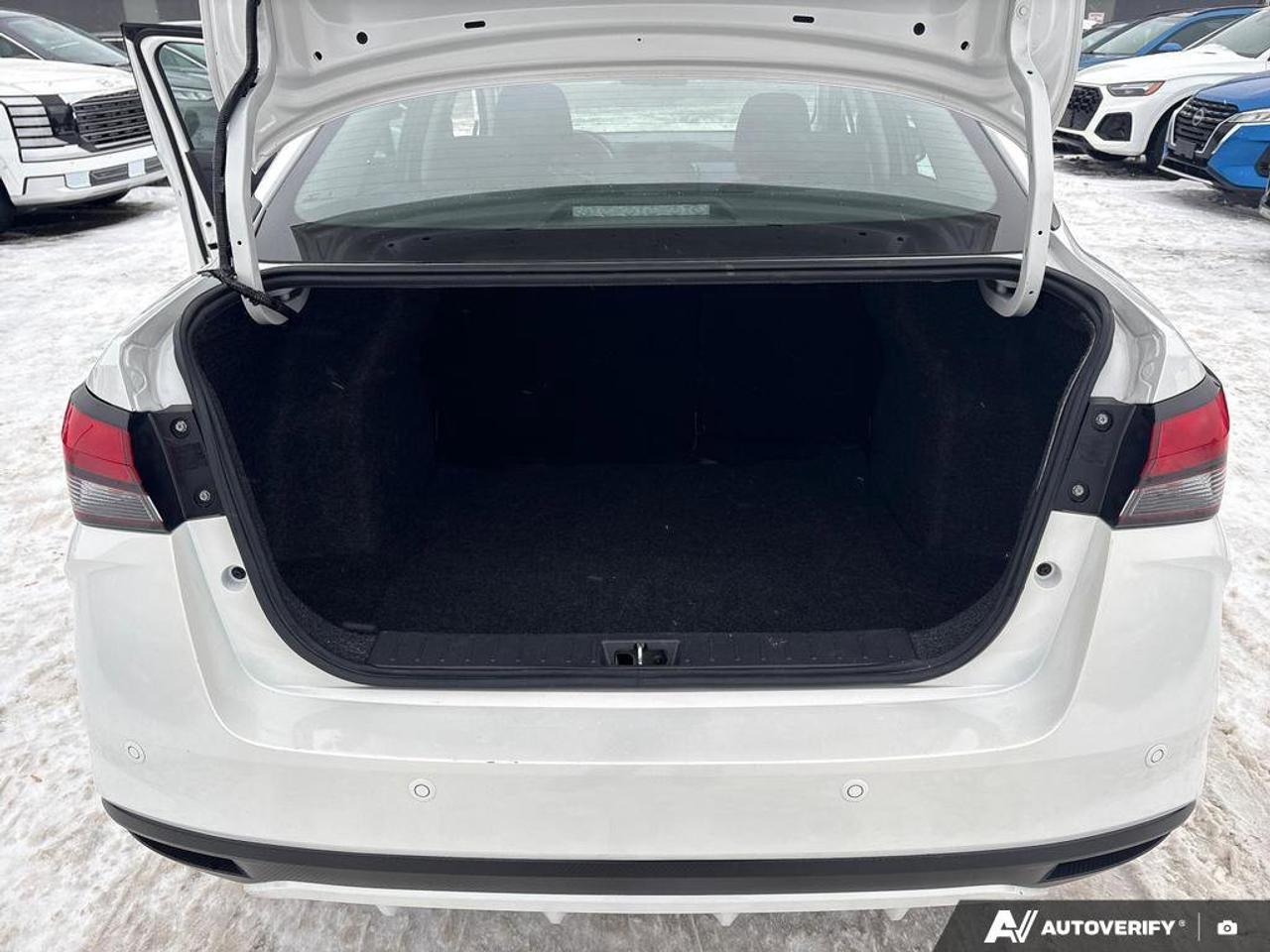 2024 Nissan Versa SV   CLEAN CARFAX   BLIND SPOT WARNING   CARPLAY Photo