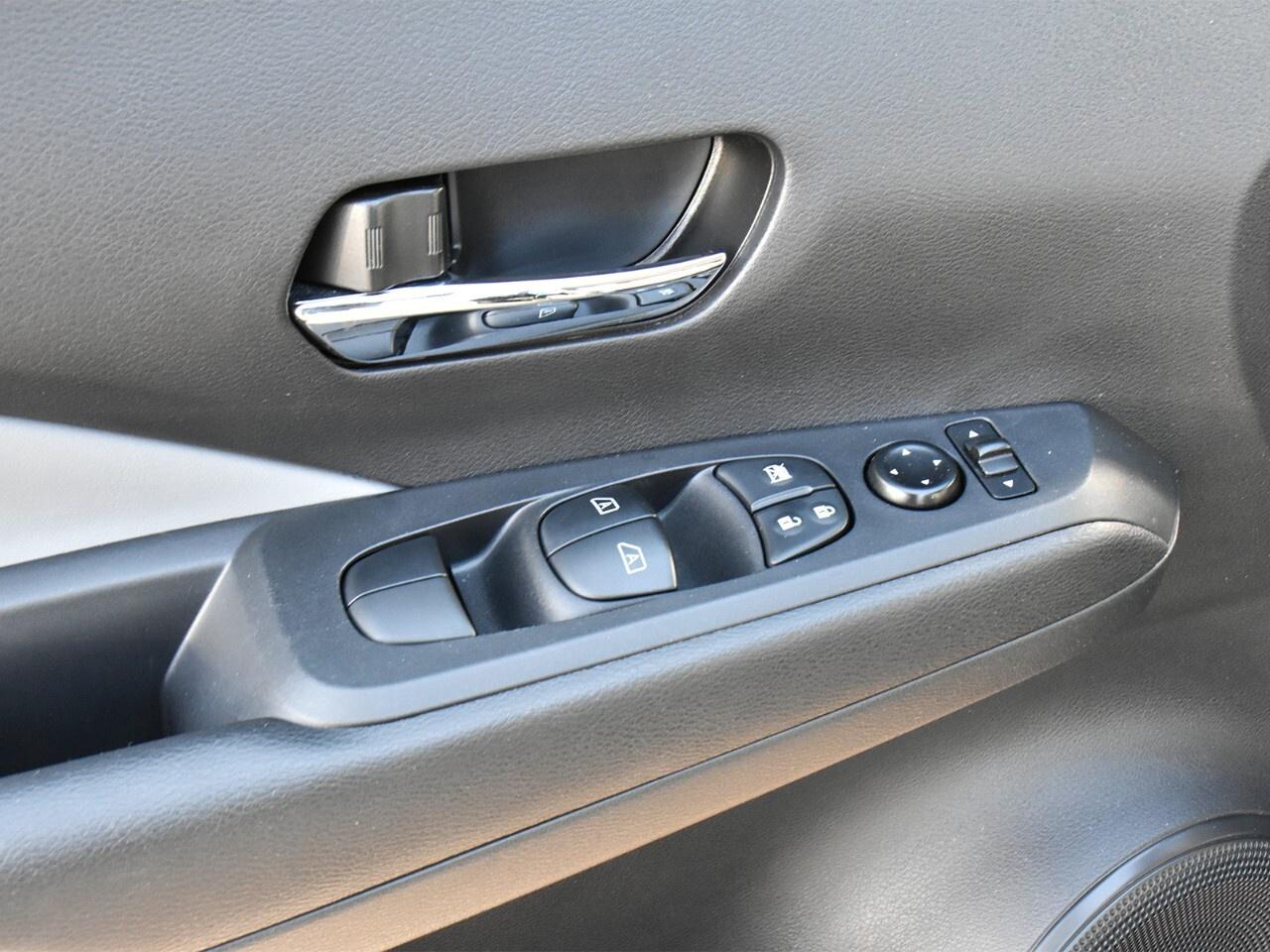 2022 Nissan Kicks SR PREMIUM, BOSE AUDIO, 360 MONITOR Photo