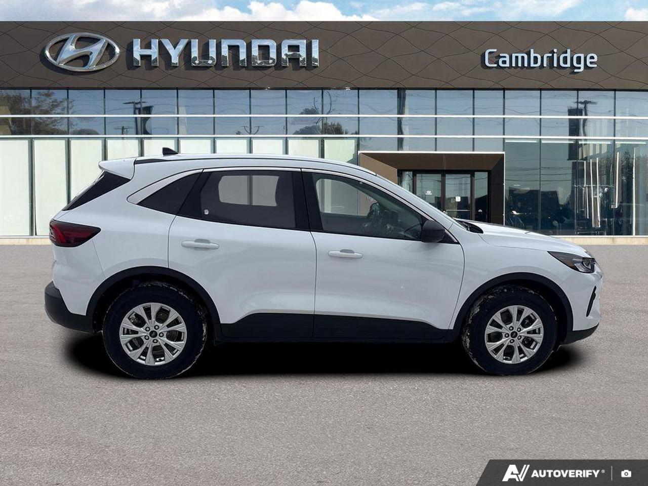 2024 Ford Escape Active   CLEAN CARFAX   BLIND SPOT MONITOR   HEATE Photo