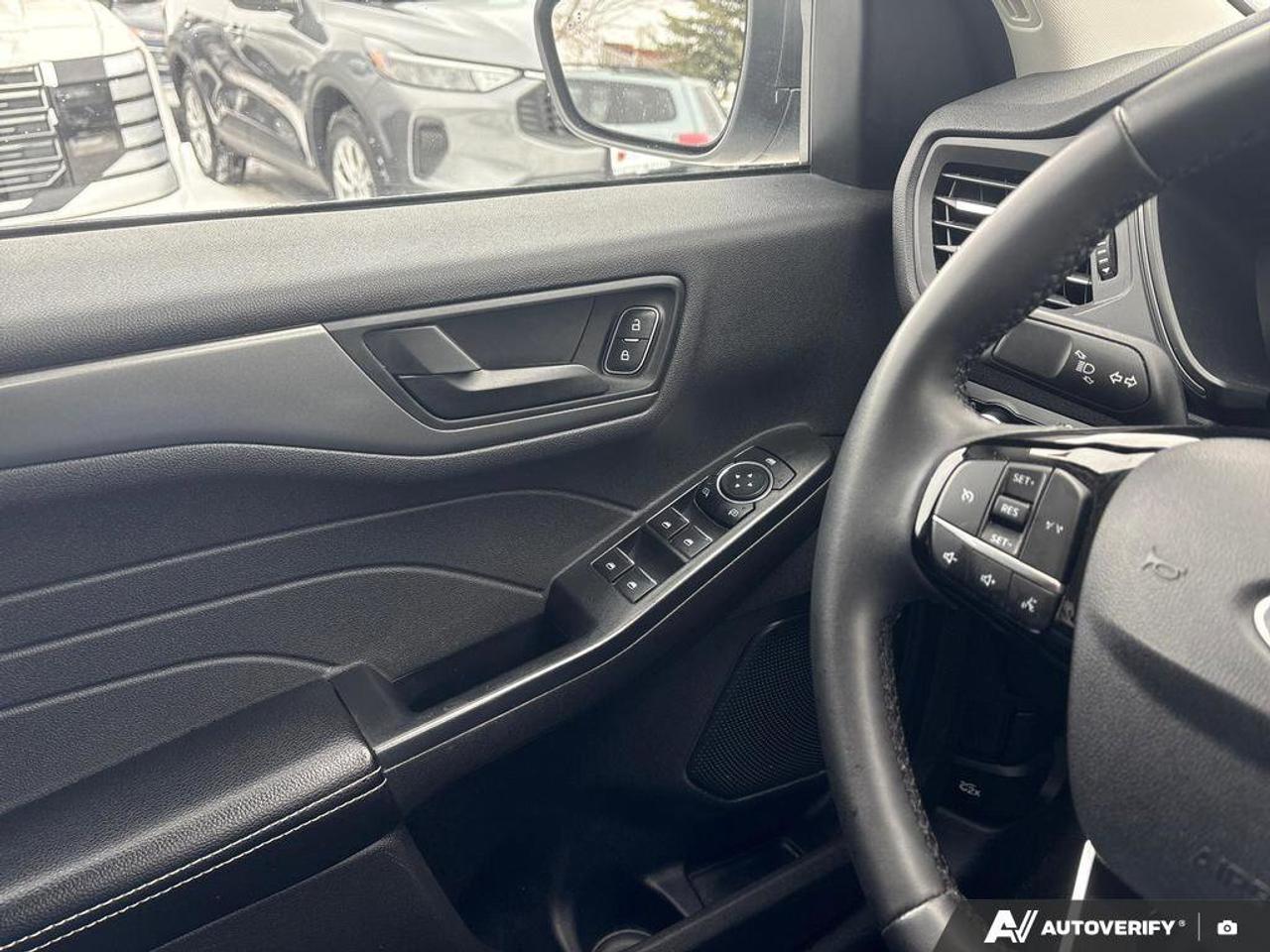 2024 Ford Escape Active   CLEAN CARFAX   BLIND SPOT MONITOR   HEATE Photo