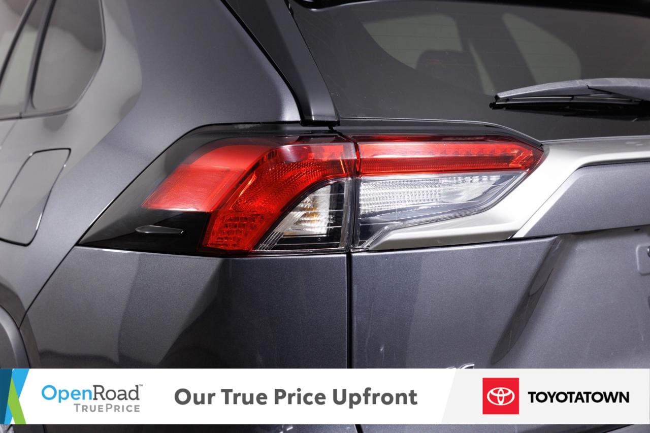 2021 Toyota RAV4 Hybrid LIMITED! ACCIDENT FREE! ELIGIBLE FOR OPEN ROAD LEA Photo