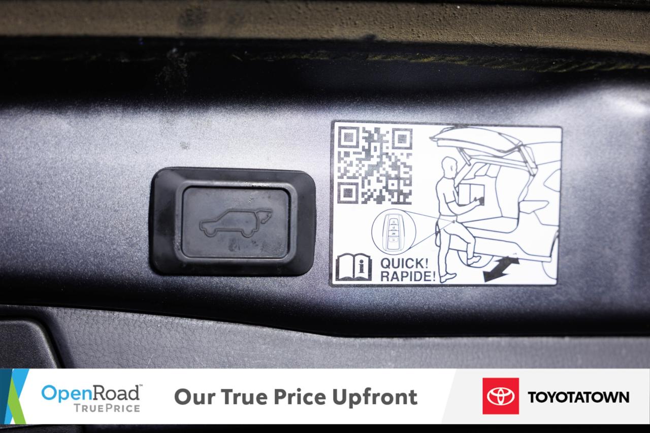 2021 Toyota RAV4 Hybrid LIMITED! ACCIDENT FREE! ELIGIBLE FOR OPEN ROAD LEA Photo