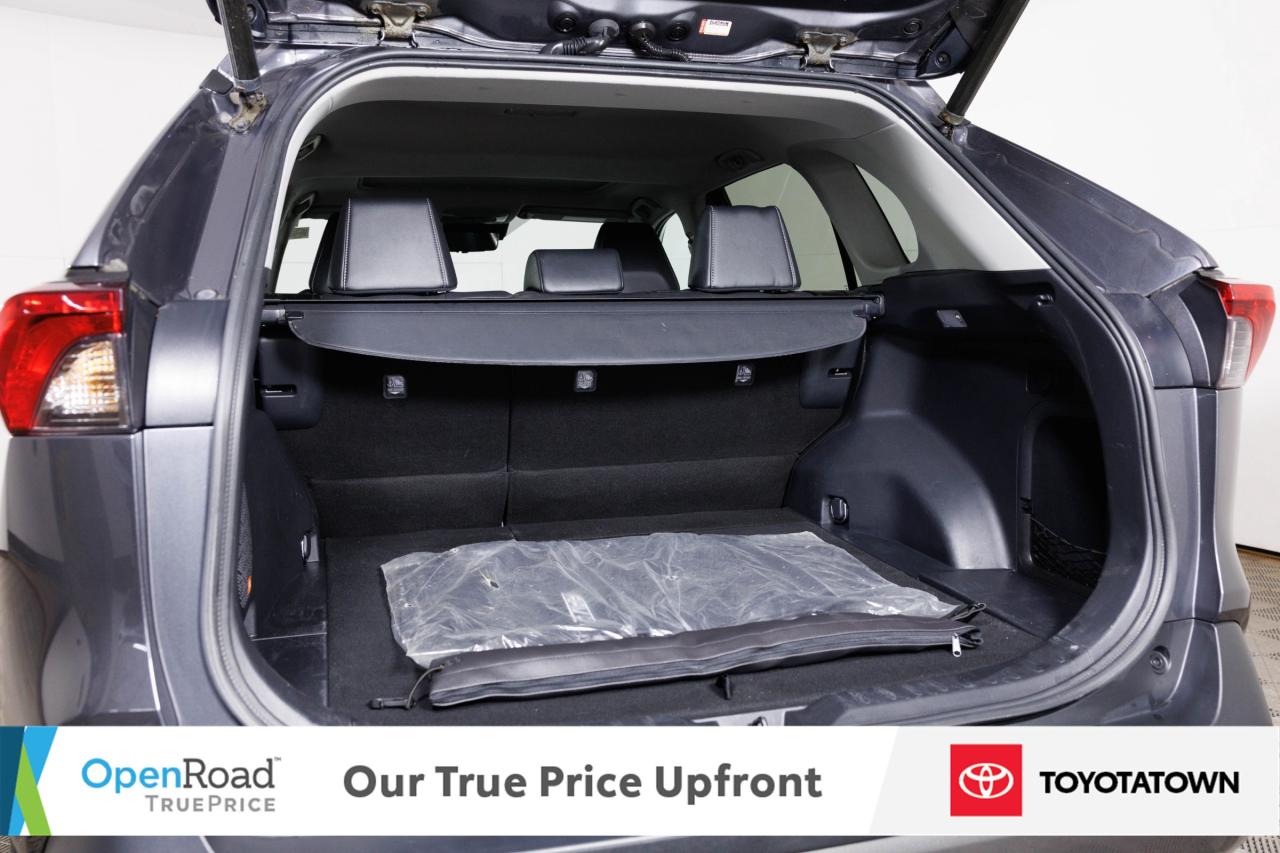 2021 Toyota RAV4 Hybrid LIMITED! ACCIDENT FREE! ELIGIBLE FOR OPEN ROAD LEA Photo