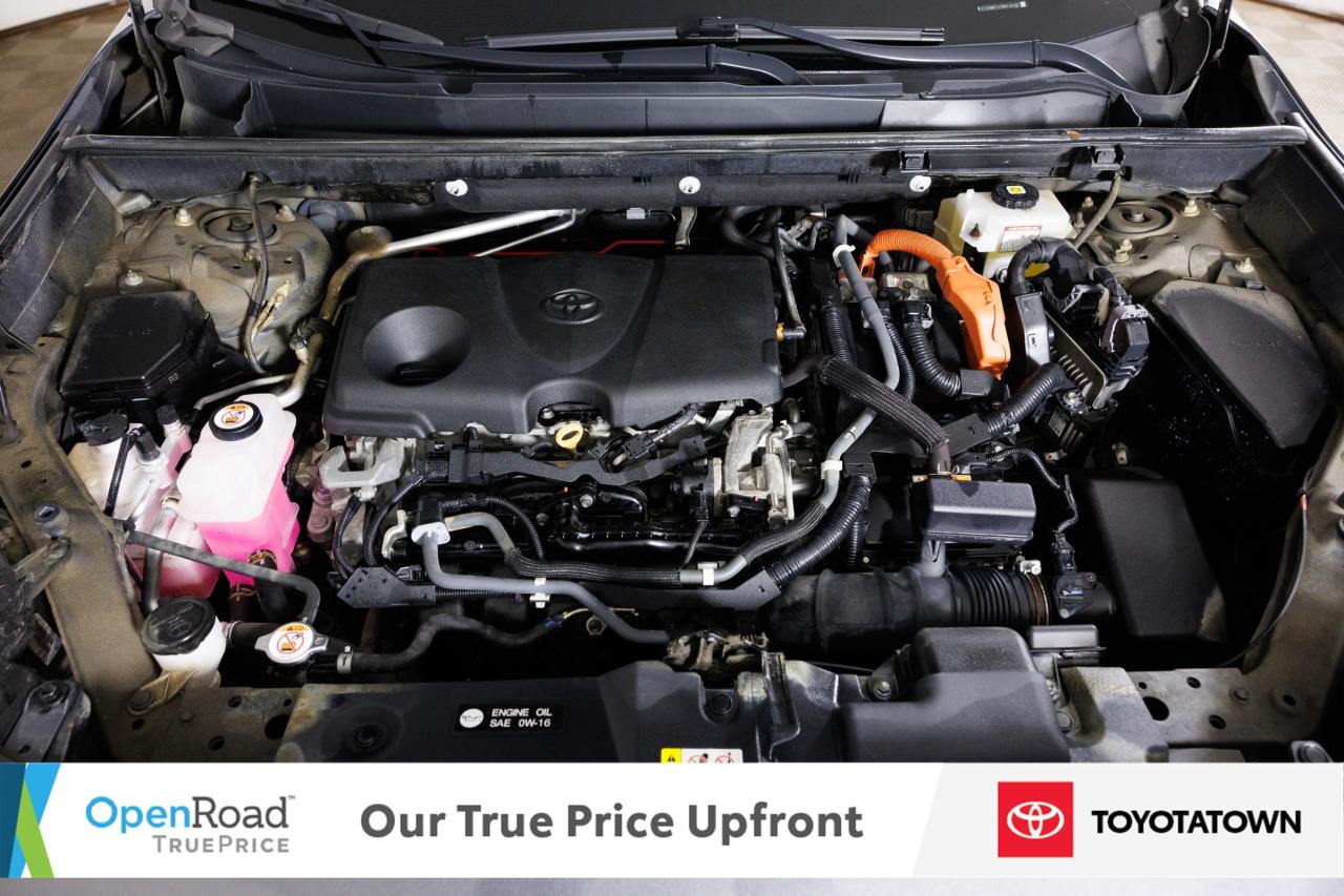 2021 Toyota RAV4 Hybrid LIMITED! ACCIDENT FREE! ELIGIBLE FOR OPEN ROAD LEA Photo