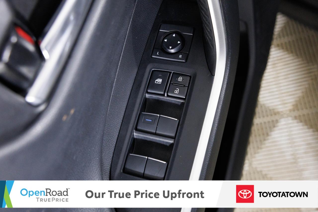 2021 Toyota RAV4 Hybrid LIMITED! ACCIDENT FREE! ELIGIBLE FOR OPEN ROAD LEA Photo