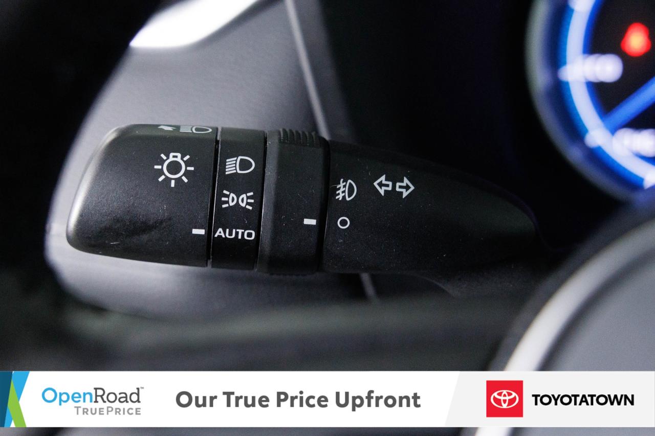 2021 Toyota RAV4 Hybrid LIMITED! ACCIDENT FREE! ELIGIBLE FOR OPEN ROAD LEA Photo