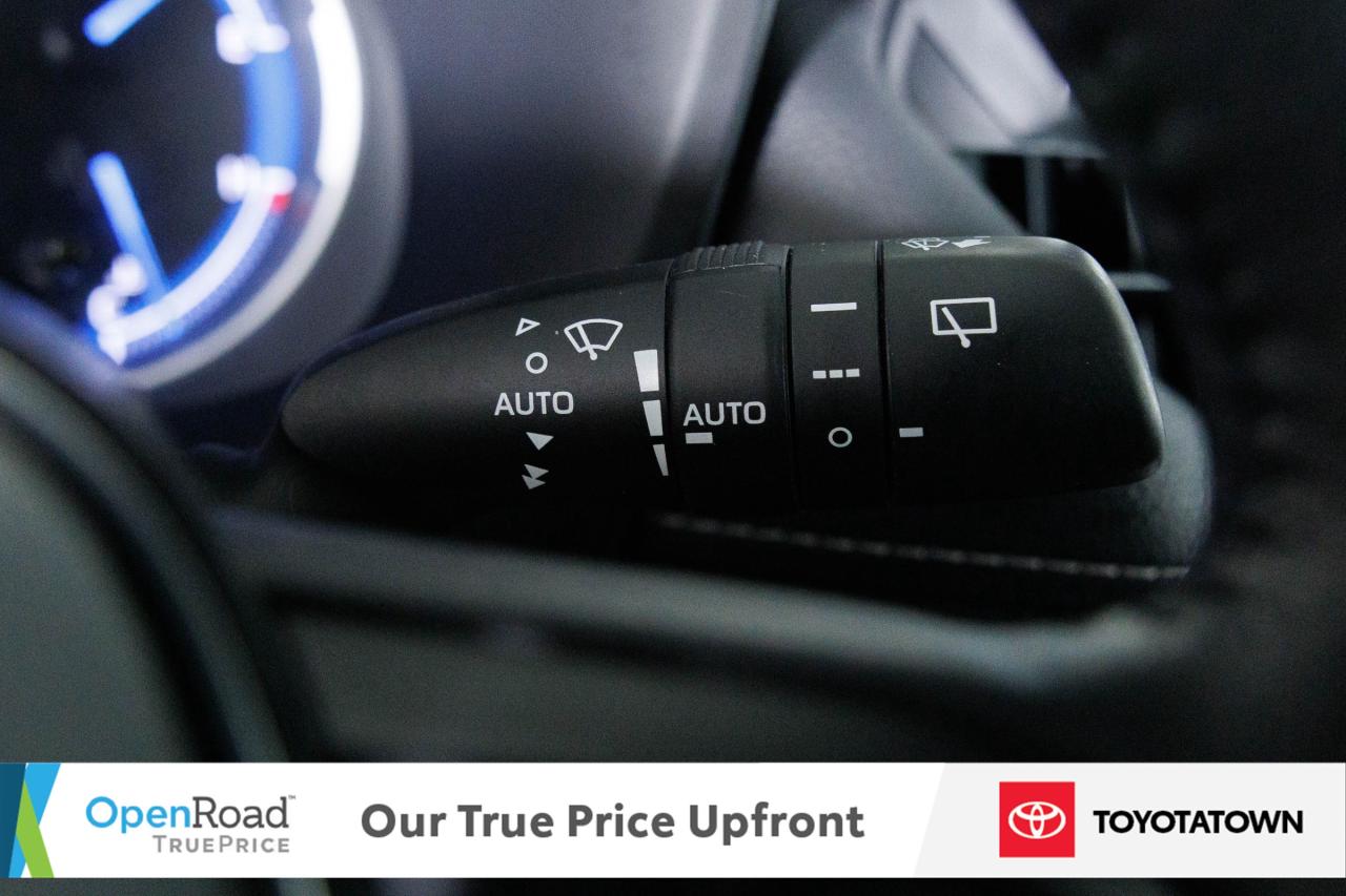 2021 Toyota RAV4 Hybrid LIMITED! ACCIDENT FREE! ELIGIBLE FOR OPEN ROAD LEA Photo