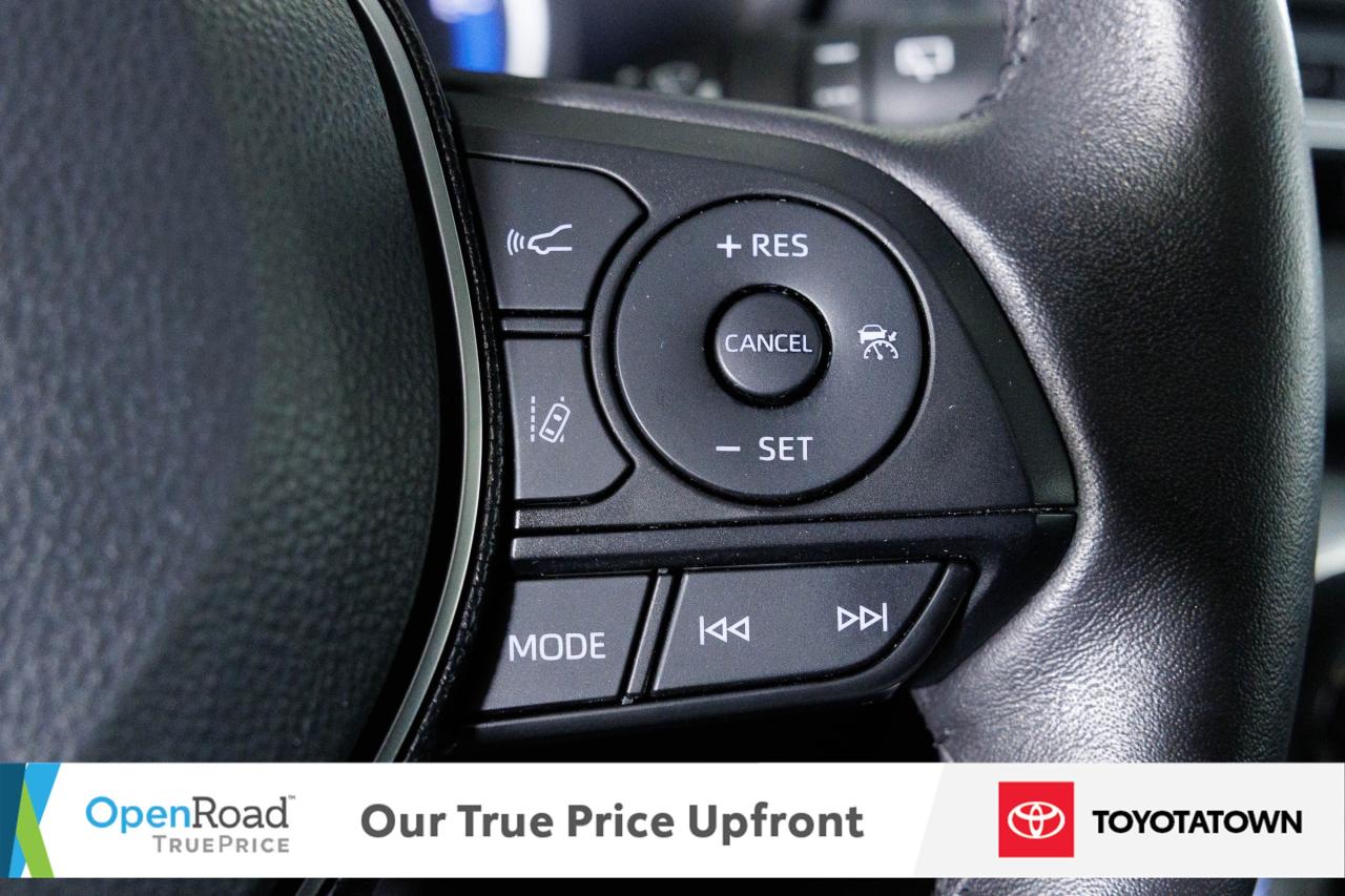 2021 Toyota RAV4 Hybrid LIMITED! ACCIDENT FREE! ELIGIBLE FOR OPEN ROAD LEA Photo