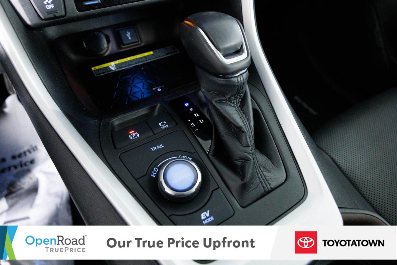 2021 Toyota RAV4 Hybrid LIMITED! ACCIDENT FREE! ELIGIBLE FOR OPEN ROAD LEA Photo
