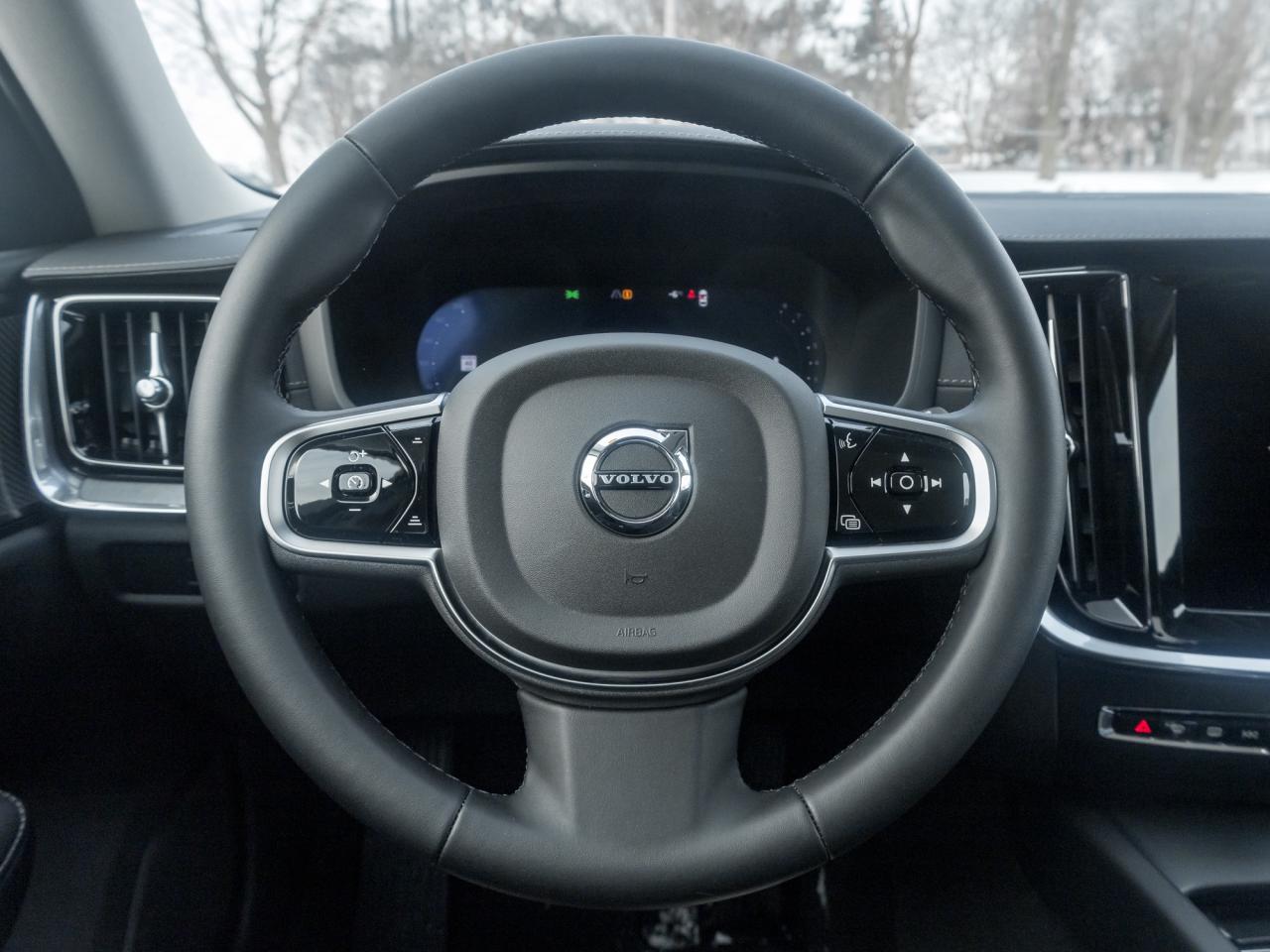 2026 Volvo V60 Cross Country B5 AWD Ultra  NEARLY NEW  VOLVO CPO Photo