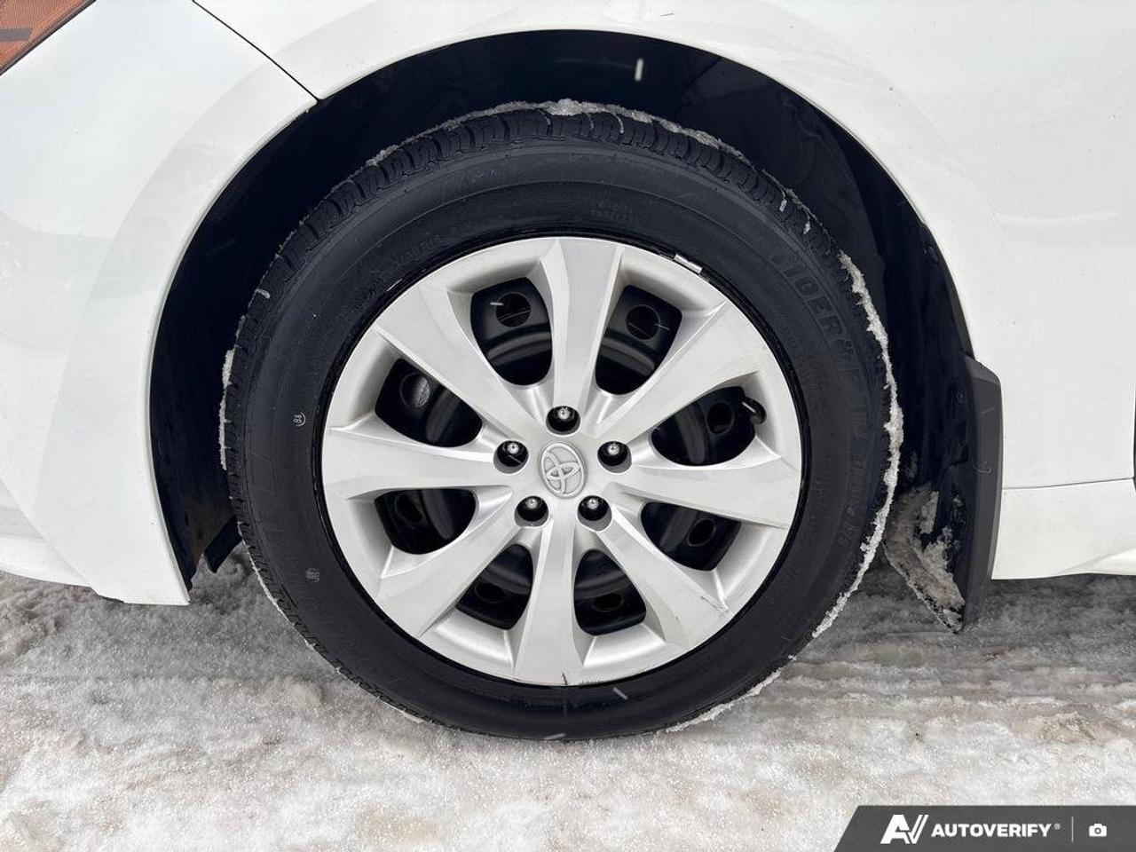 2024 Toyota Corolla LE   CLEAN CARFAX   CARPLAY   BLIND SPOT MONITOR Photo