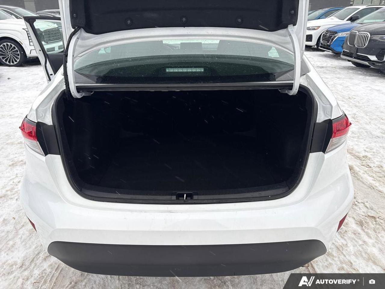 2024 Toyota Corolla LE   CLEAN CARFAX   CARPLAY   BLIND SPOT MONITOR Photo