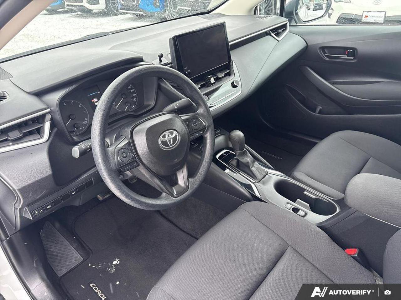 2024 Toyota Corolla LE   CLEAN CARFAX   CARPLAY   BLIND SPOT MONITOR Photo