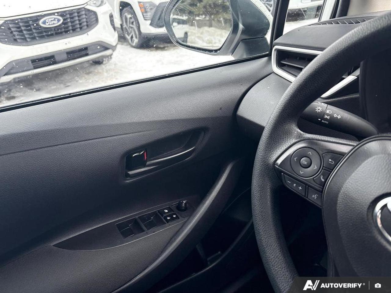 2024 Toyota Corolla LE   CLEAN CARFAX   CARPLAY   BLIND SPOT MONITOR Photo