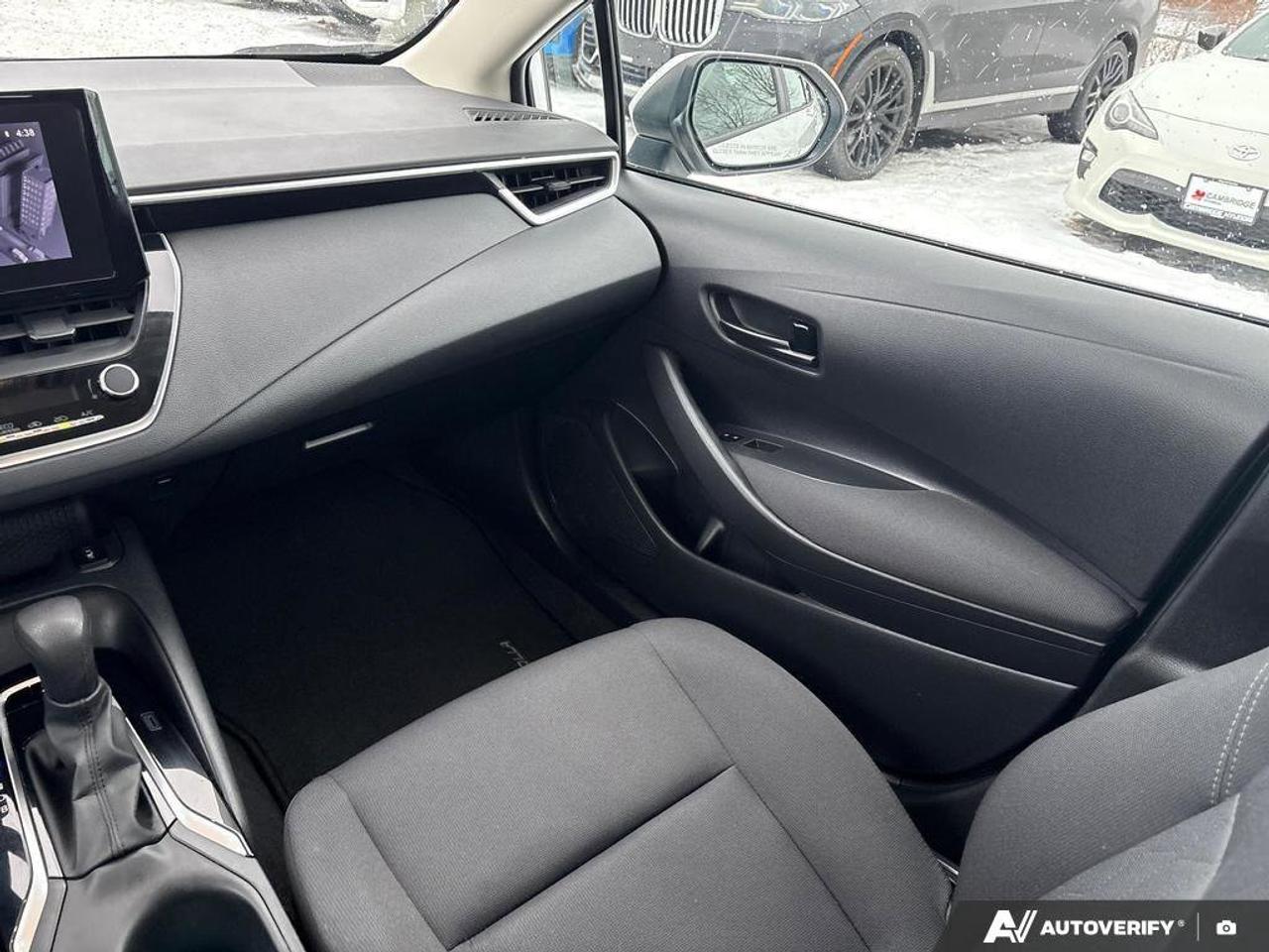 2024 Toyota Corolla LE   CLEAN CARFAX   CARPLAY   BLIND SPOT MONITOR Photo