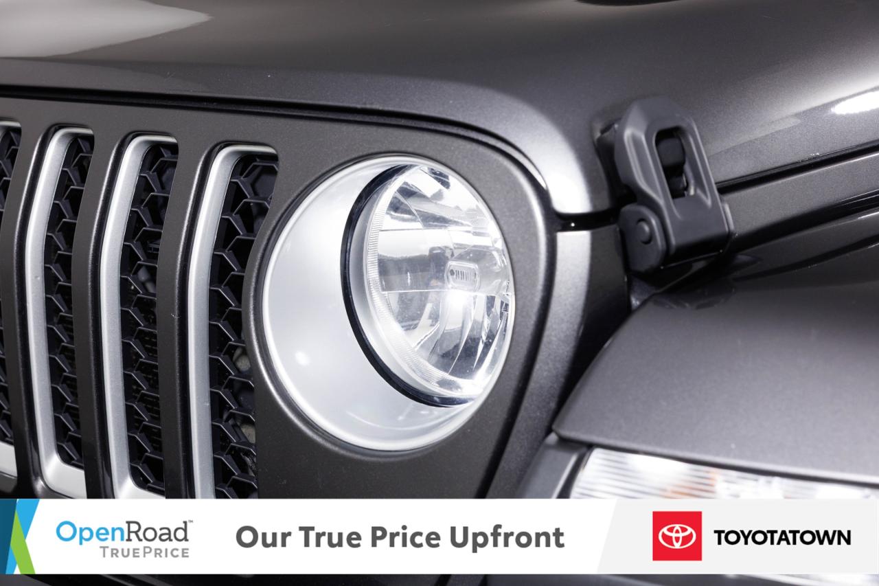 2021 Jeep Gladiator OVERLAND! ACCIDENT FREE! ELIGIBLE FOR OPEN ROAD LE Photo