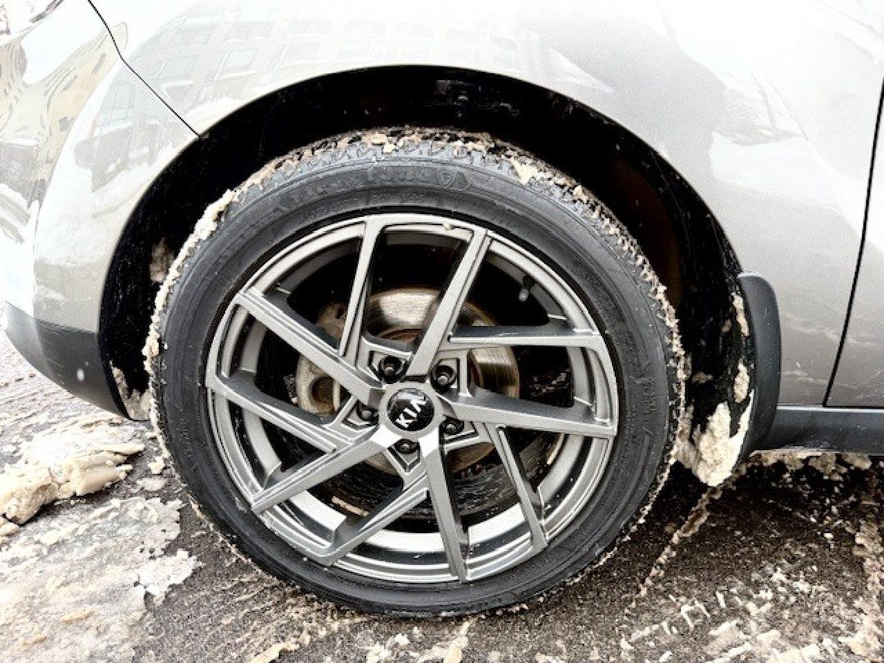 2018 Kia Soul EX Tech, LEATHER, NAVI, APPLE CARPLAY, PANO ROOF Photo