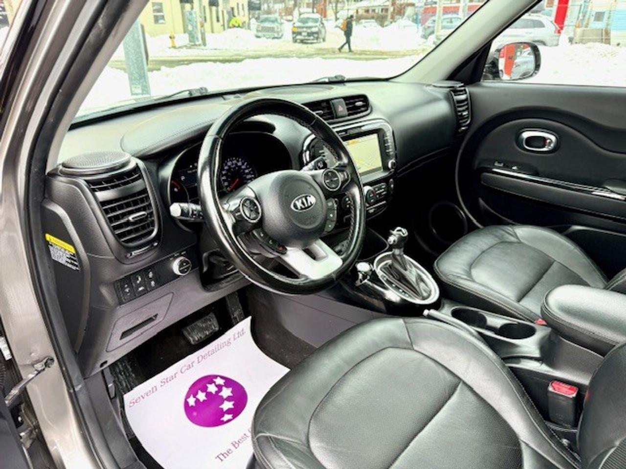 2018 Kia Soul EX Tech, LEATHER, NAVI, APPLE CARPLAY, PANO ROOF Photo