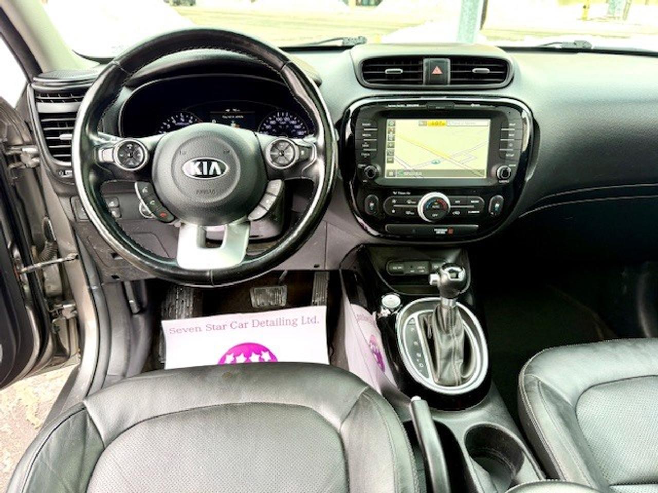 2018 Kia Soul EX Tech, LEATHER, NAVI, APPLE CARPLAY, PANO ROOF Photo