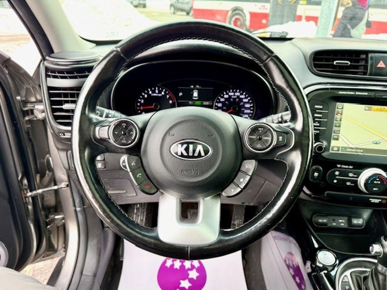 2018 Kia Soul EX Tech, LEATHER, NAVI, APPLE CARPLAY, PANO ROOF Photo