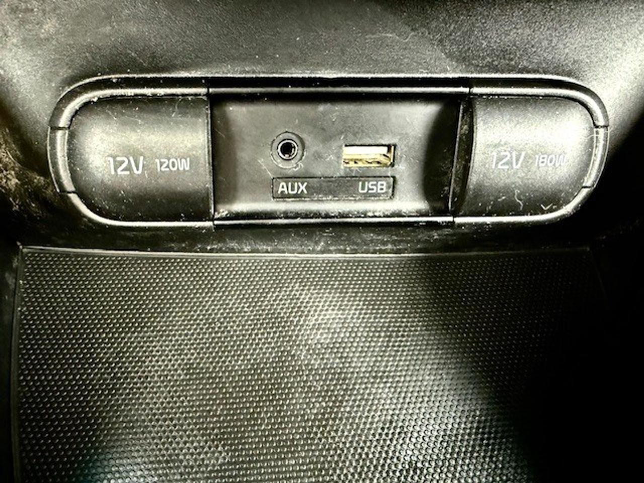 2018 Kia Soul EX Tech, LEATHER, NAVI, APPLE CARPLAY, PANO ROOF Photo