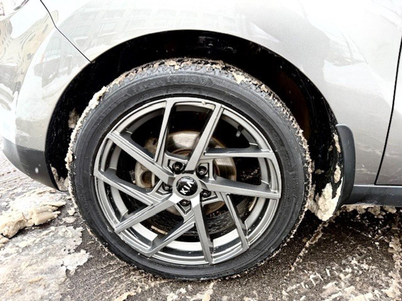 2018 Kia Soul EX Tech, LEATHER, NAVI, APPLE CARPLAY, PANO ROOF Photo