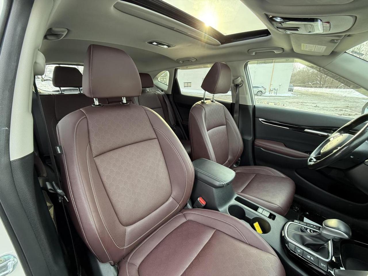 2022 Kia Seltos SX Turbo AWD w/Burgundy Interior Photo