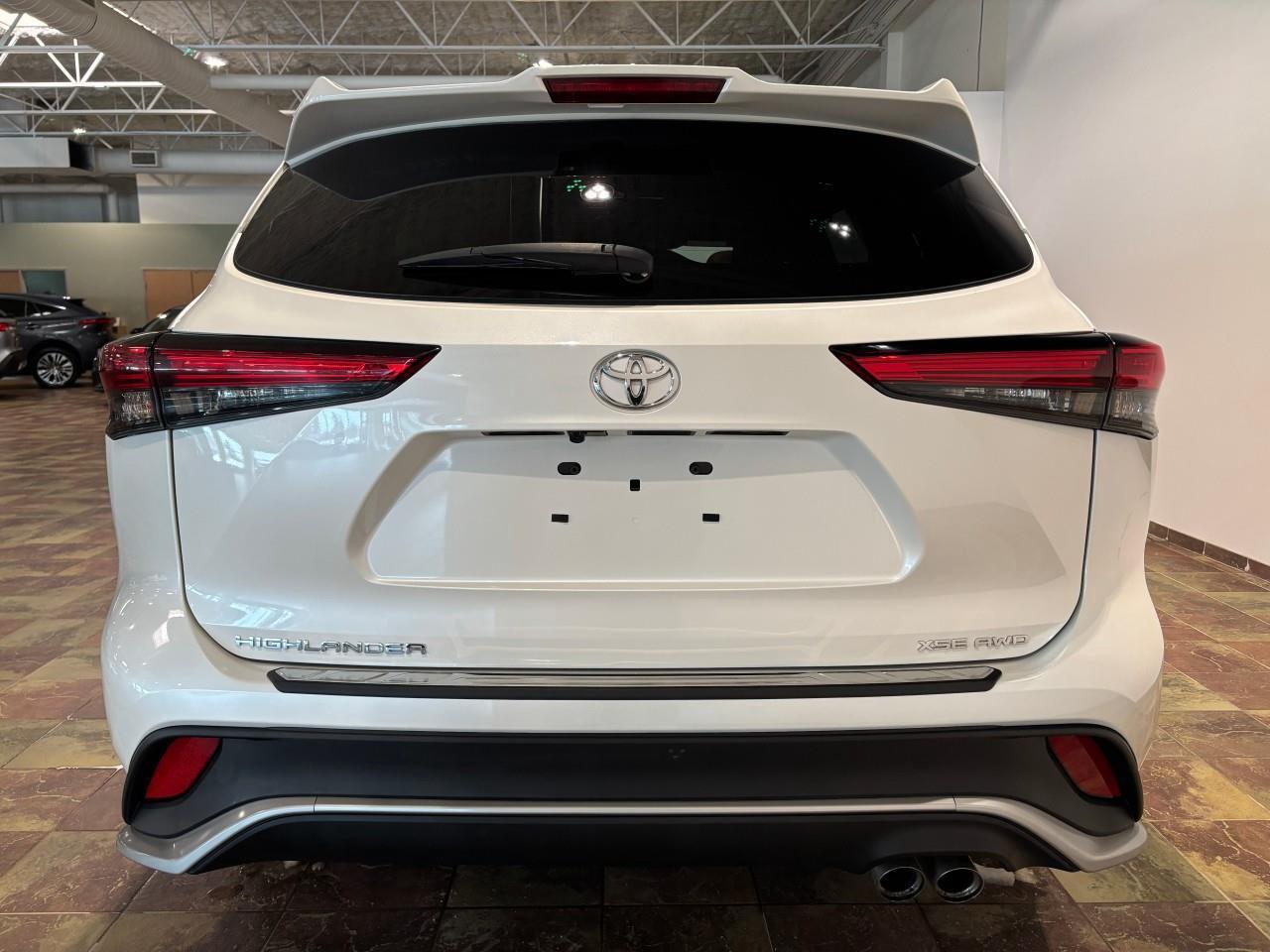 2021 Toyota Highlander XSE Photo