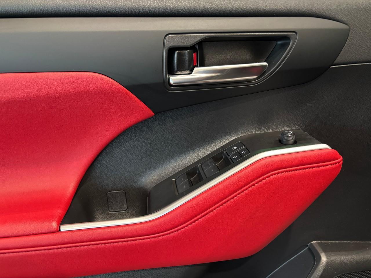 2021 Toyota Highlander XSE Photo