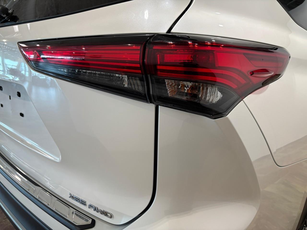 2021 Toyota Highlander XSE Photo