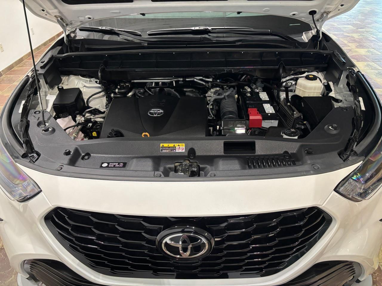 2021 Toyota Highlander XSE Photo