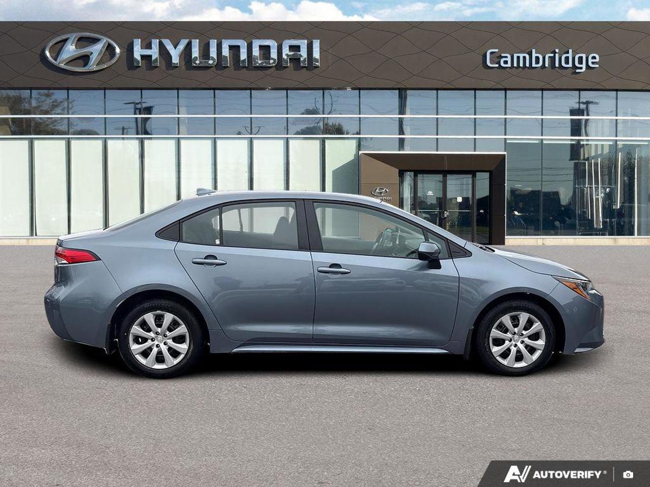 2024 Toyota Corolla LE   CLEAN CARFAX   CARPLAY   BLIND SPOT MONITOR Photo