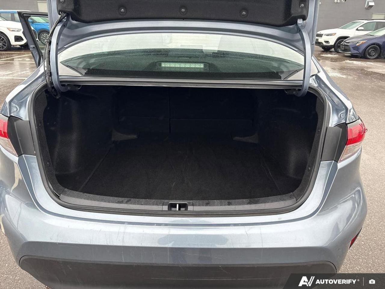 2024 Toyota Corolla LE   CLEAN CARFAX   CARPLAY   BLIND SPOT MONITOR Photo