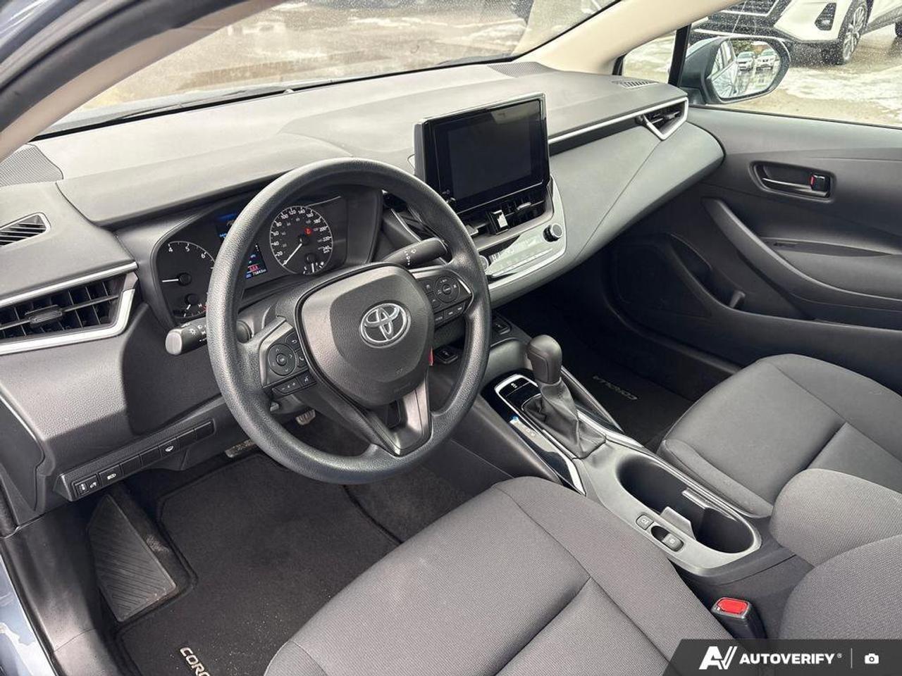 2024 Toyota Corolla LE   CLEAN CARFAX   CARPLAY   BLIND SPOT MONITOR Photo