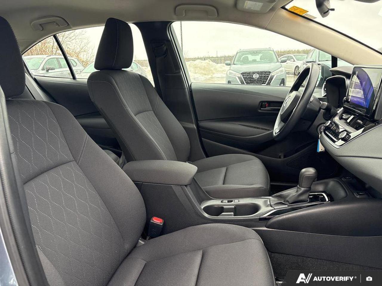 2024 Toyota Corolla LE   CLEAN CARFAX   CARPLAY   BLIND SPOT MONITOR Photo