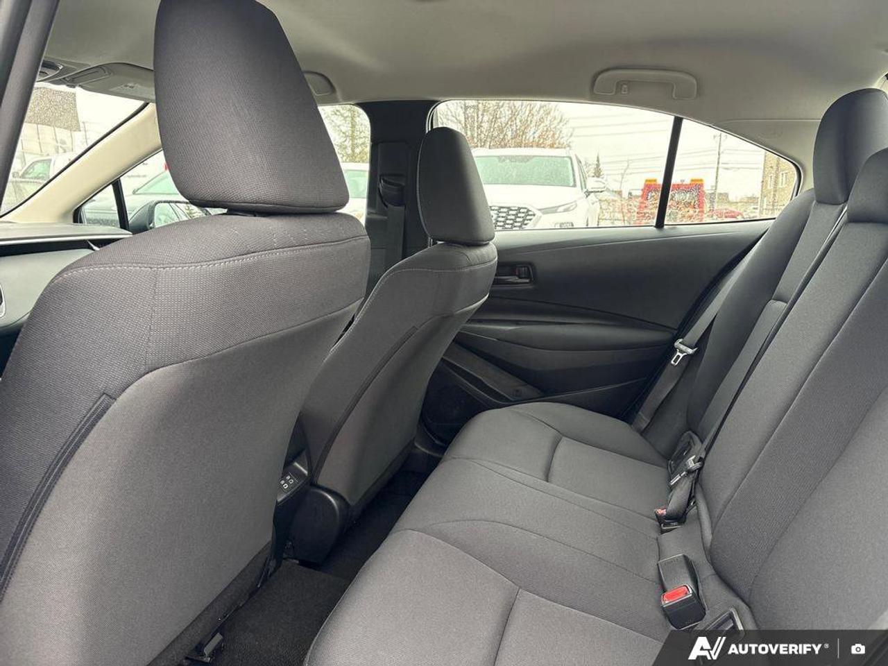 2024 Toyota Corolla LE   CLEAN CARFAX   CARPLAY   BLIND SPOT MONITOR Photo