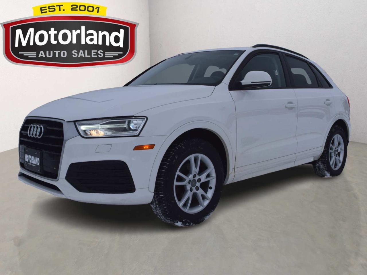 2018 Audi Q3 AWD Komfort Panoramic Sunroof Navi Photo0