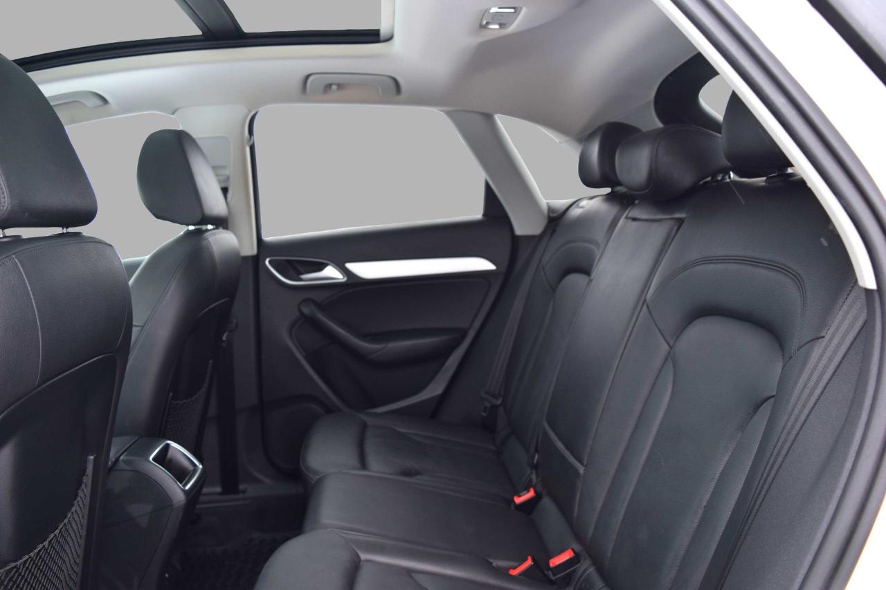 2018 Audi Q3 AWD Komfort Panoramic Sunroof Navi Photo