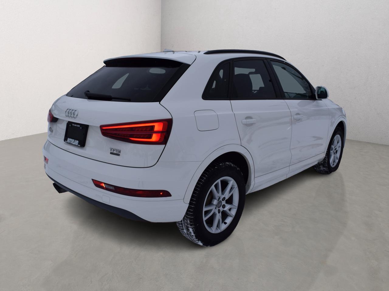 2018 Audi Q3 AWD Komfort Panoramic Sunroof Navi Photo