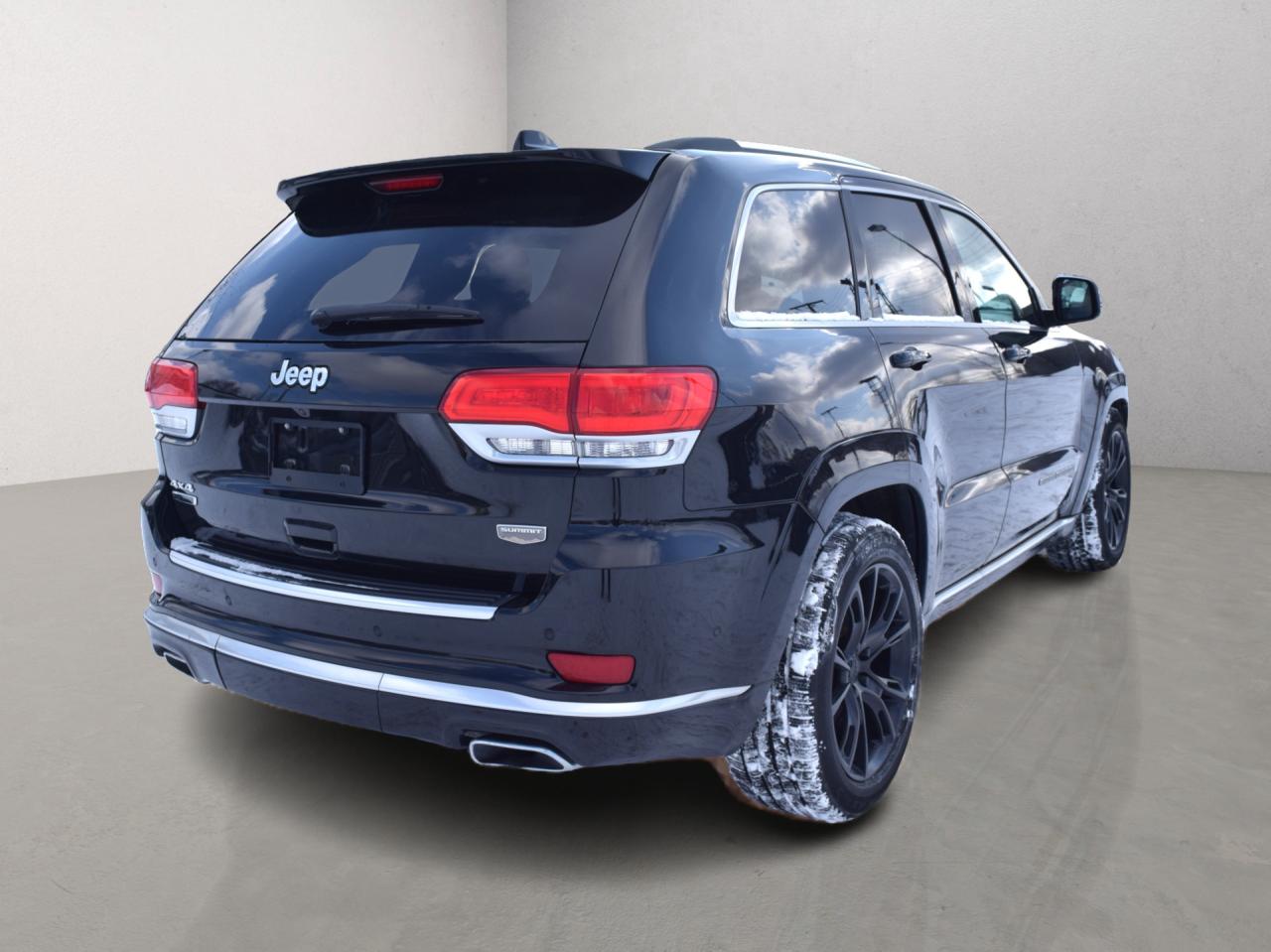 2018 Jeep Grand Cherokee Summit Diesel Loaded! Photo4