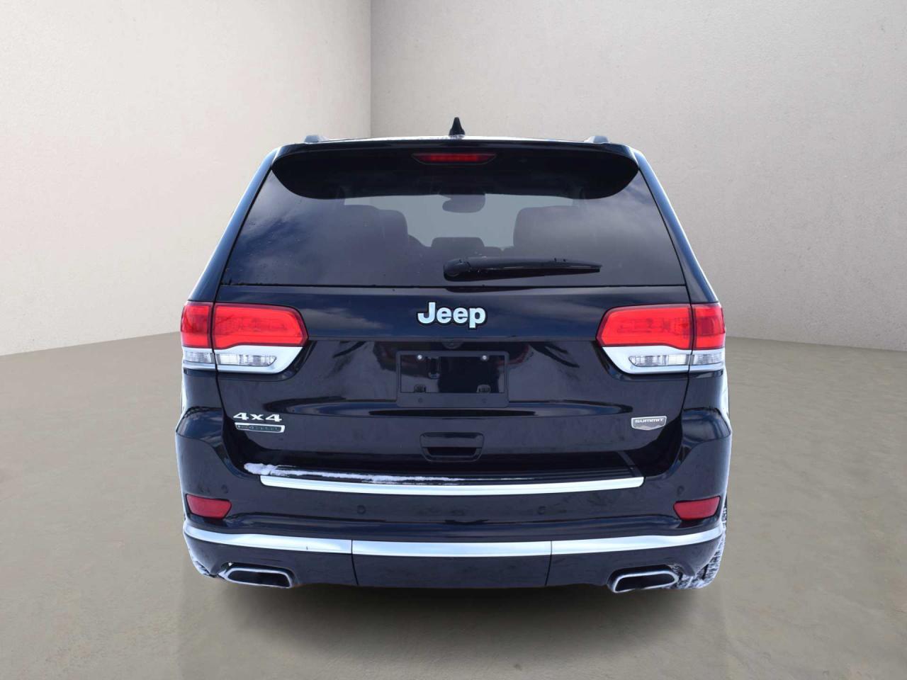 2018 Jeep Grand Cherokee Summit Diesel Loaded! Photo