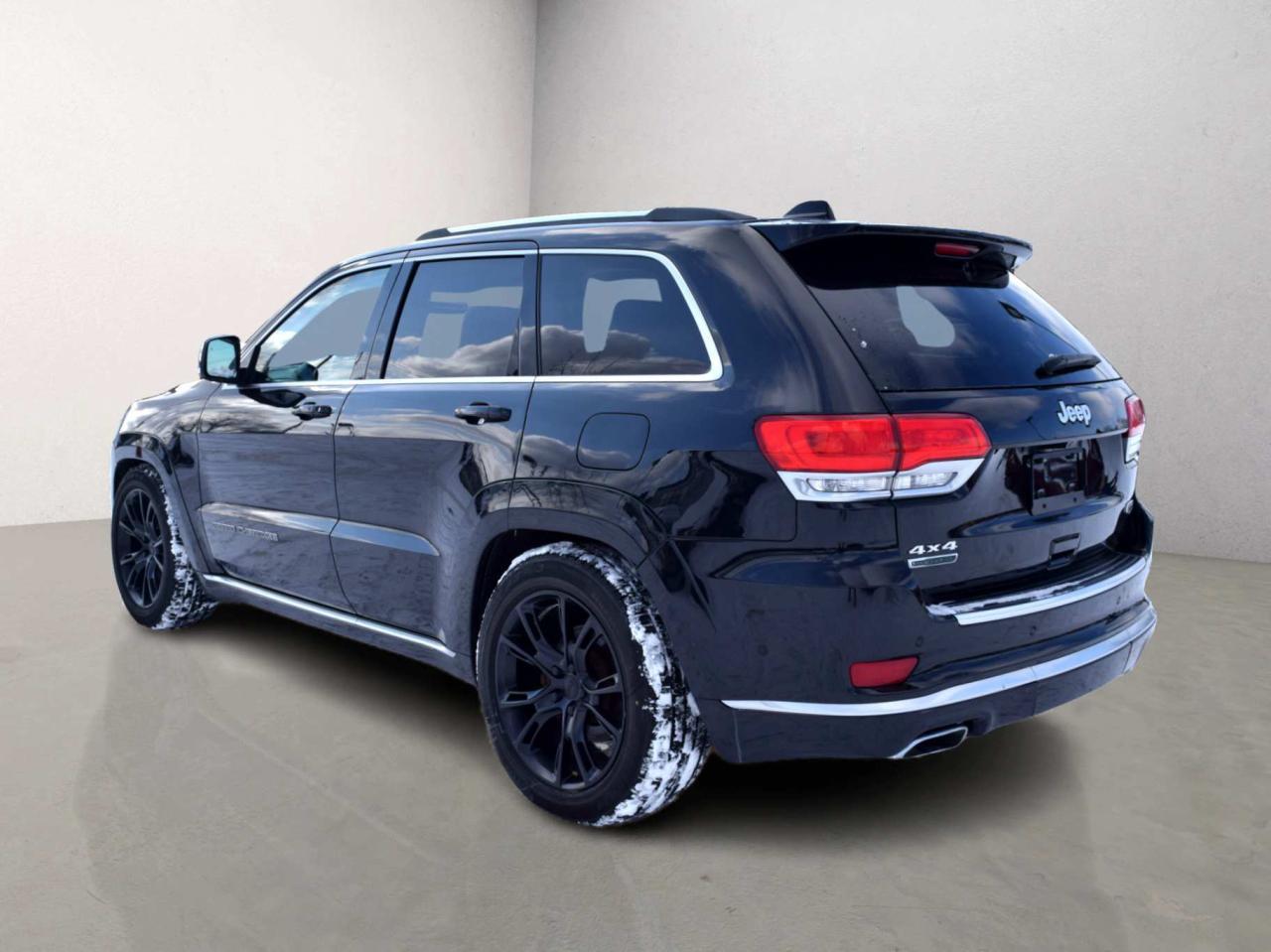 2018 Jeep Grand Cherokee Summit Diesel Loaded! Photo