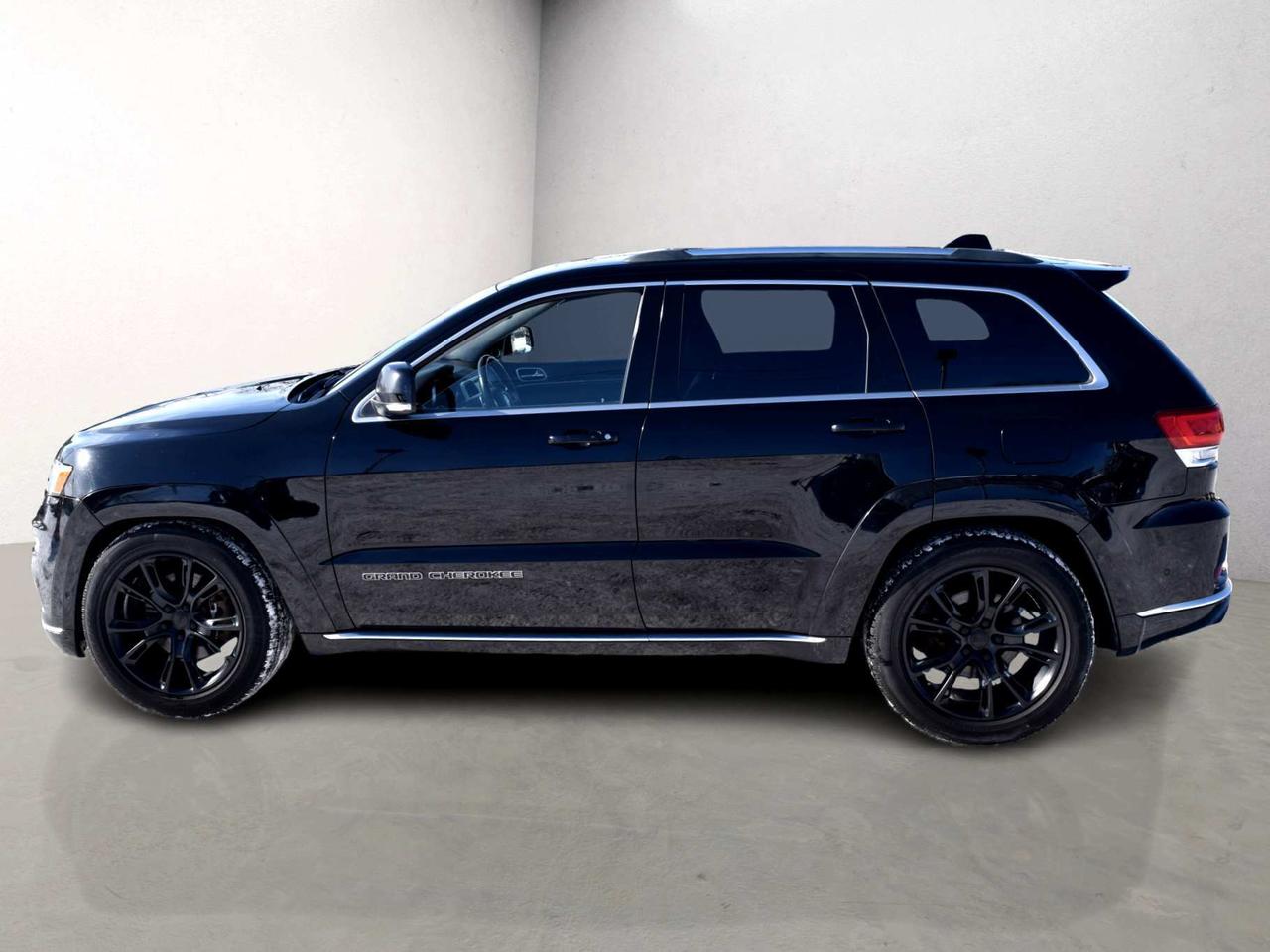 2018 Jeep Grand Cherokee Summit Diesel Loaded! Photo2